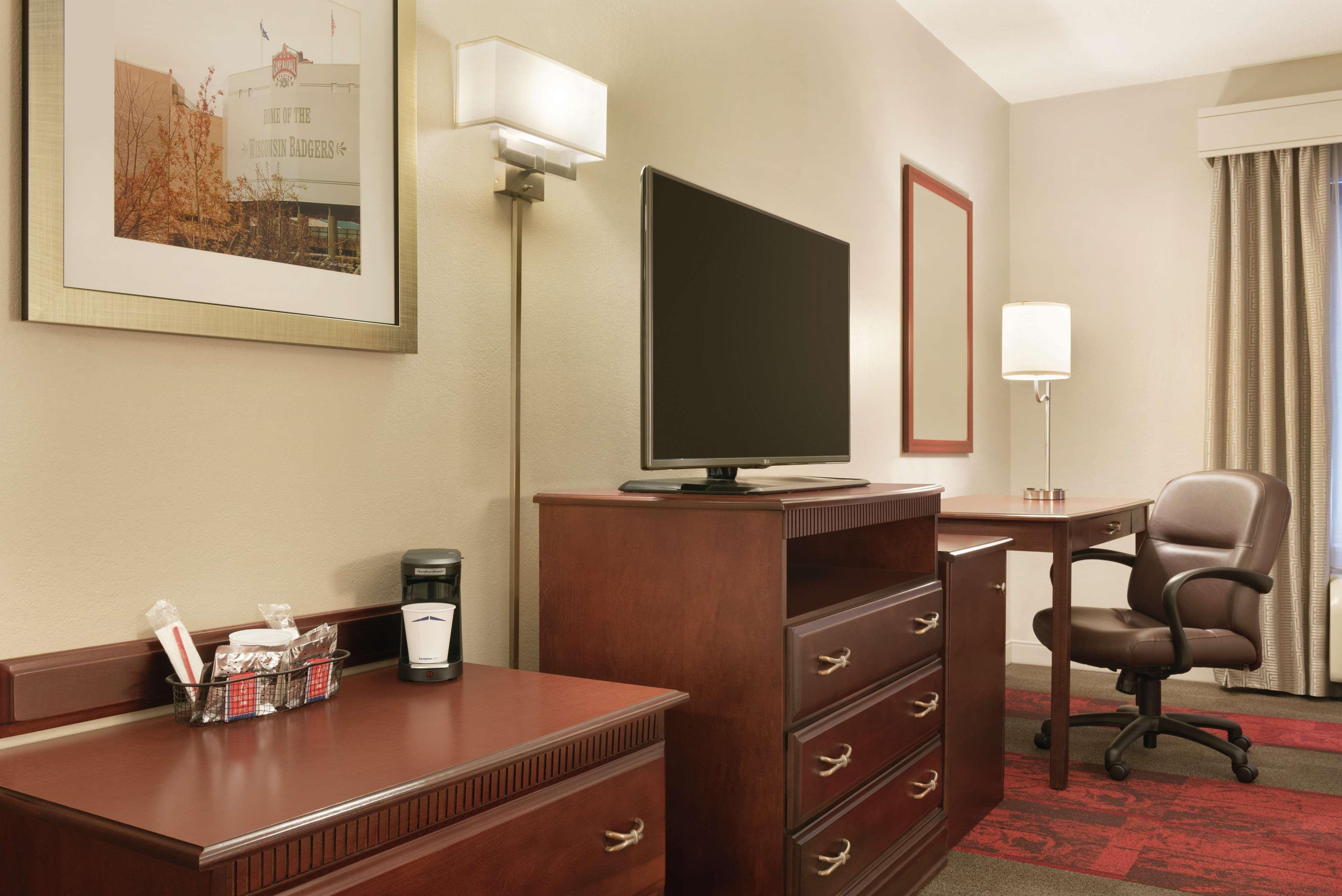 Hampton Inn & Suites Madison - West Zewnętrze zdjęcie