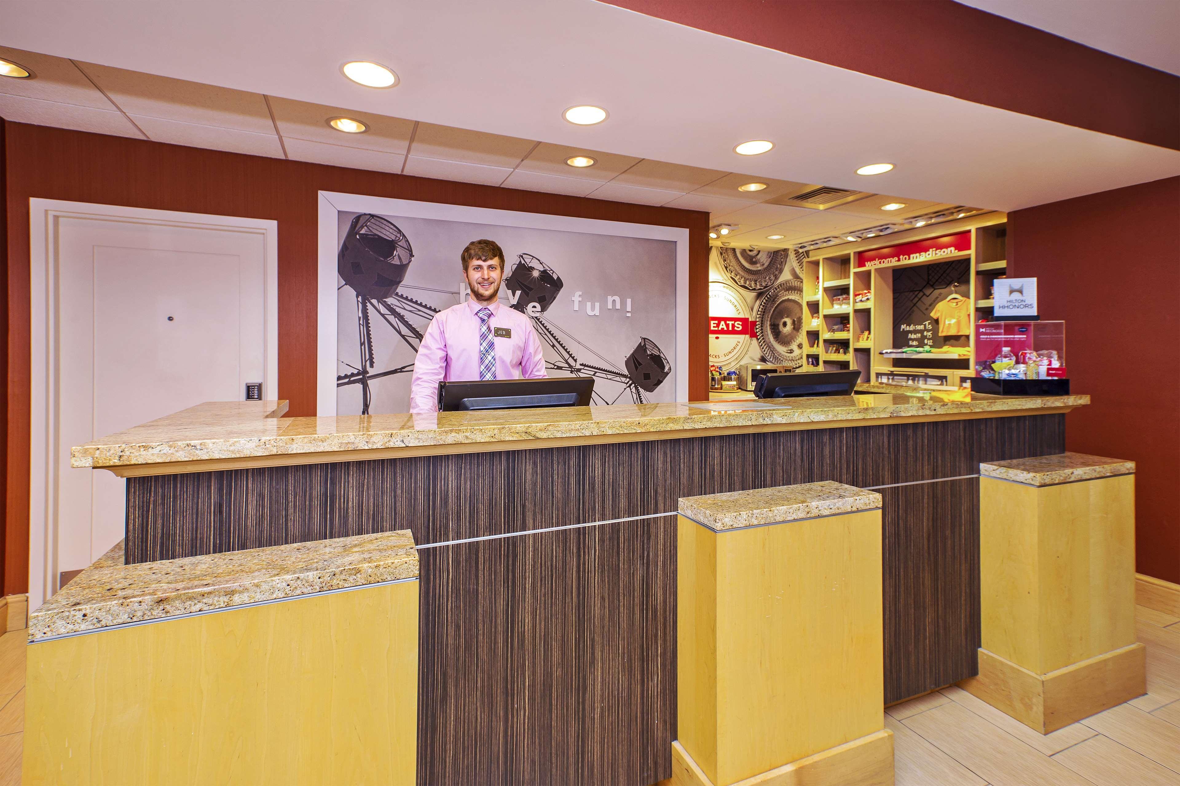 Hampton Inn & Suites Madison - West Zewnętrze zdjęcie