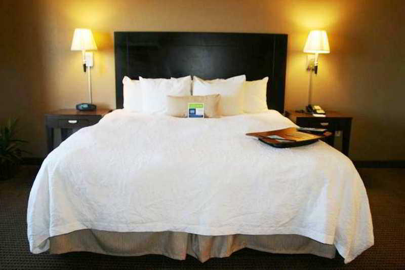 Hampton Inn & Suites Madison - West Zewnętrze zdjęcie
